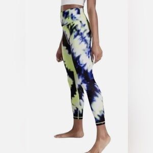 Athleta Elation Tie-Dye 7/8 Leggings